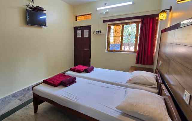 LuxeStay