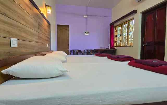 LuxeStay